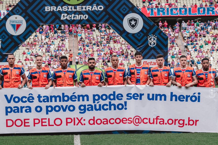 fortaleza-faz-acao-em-solidariedade-ao-rio-grande-do-sul-em-jogo-do-brasileiro