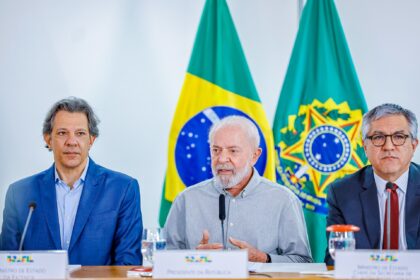 lula-anuncia-parcela-extra-de-fundo-de-participacao-a-municipios-em-estado-de-calamidade-no-rs