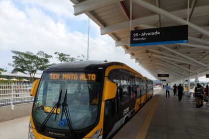 prefeitura-do-rio-inaugura-terminal-mato-alto-do-brt,-na-zona-oeste