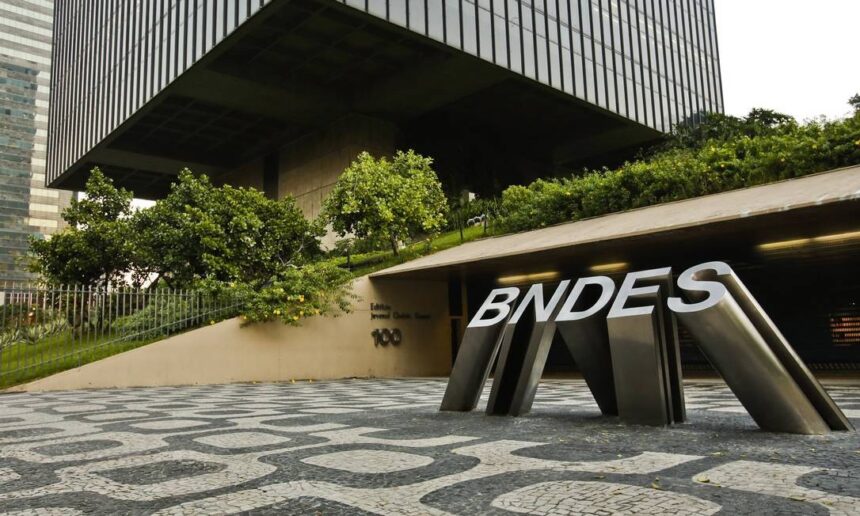 diretor-do-bndes-diz-que-riscos-de-desastres-ambientais-devem-ser-calculados-na-politica-fiscal