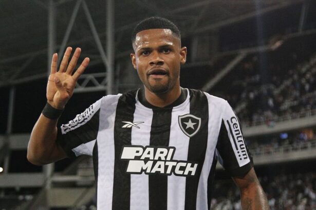 botafogo-recusa-proposta-do-cruzeiro-pelo-atacante-junior-santos