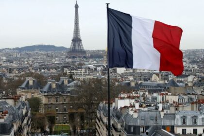 ingresso-para-visitar-a-torre-eiffel-vai-ficar-mais-caro;-entenda