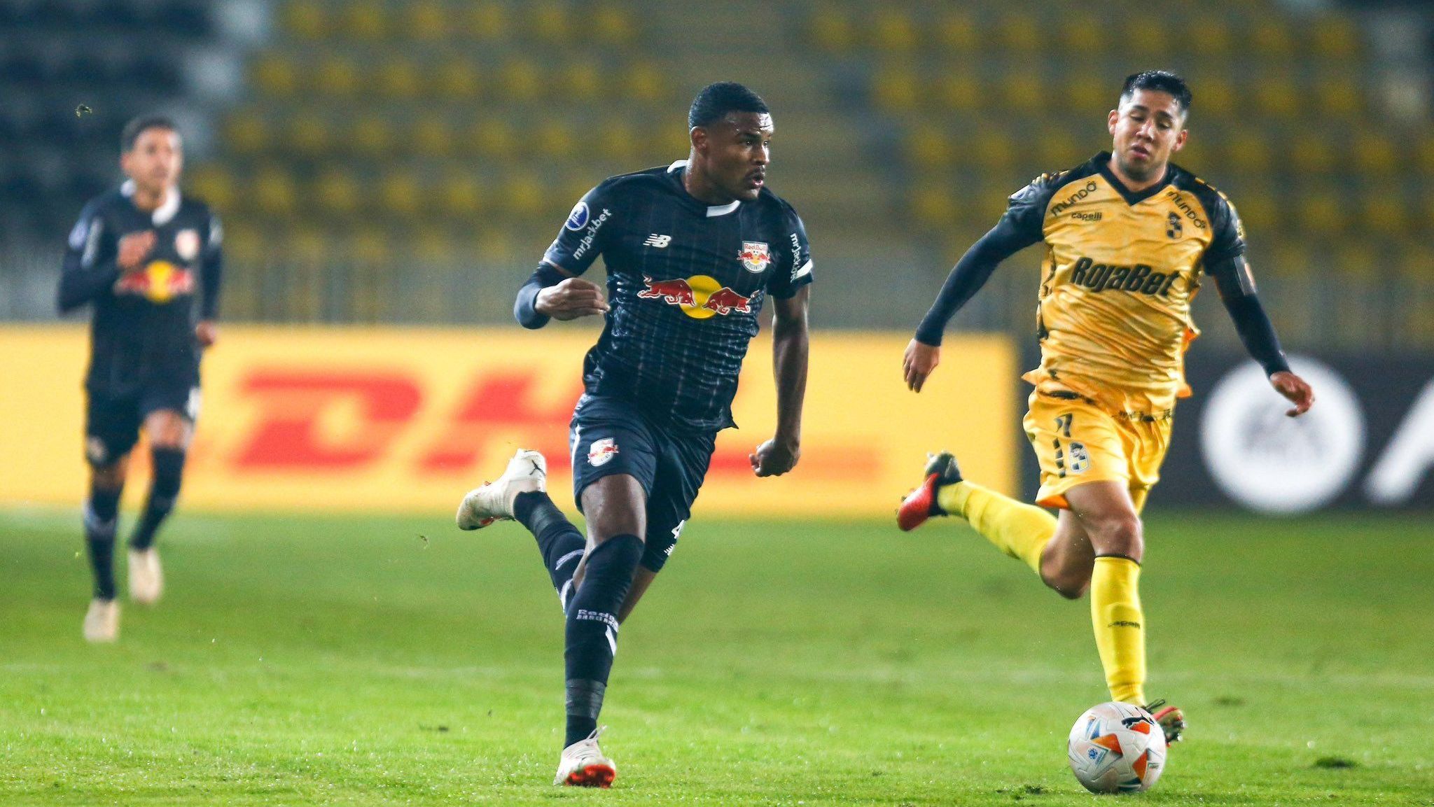 red-bull-bragantino-empata-com-coquimbo-e-vai-disputar-playoffs-da-sul-americana