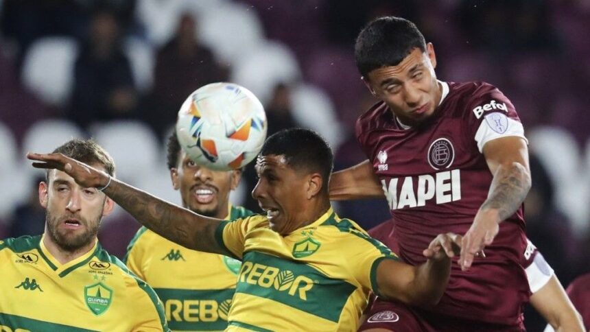 cuiaba-vence-lanus,-mas-vai-disputar-playoff-da-sul-americana