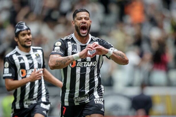 hulk-faz-golaco,-mas-atletico-mg-sofre-com-“lei-do-ex”-e-leva-empate-do-bahia-no-brasileiro