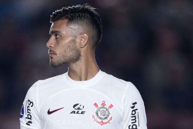 atletico-mg-faz-consulta-por-meio-campista-do-corinthians