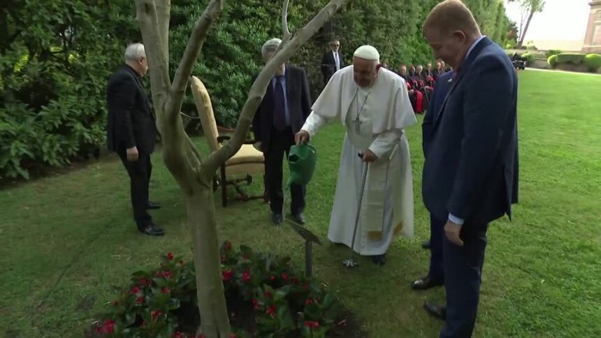 papa-francisco-reza-pela-paz-no-oriente-medio