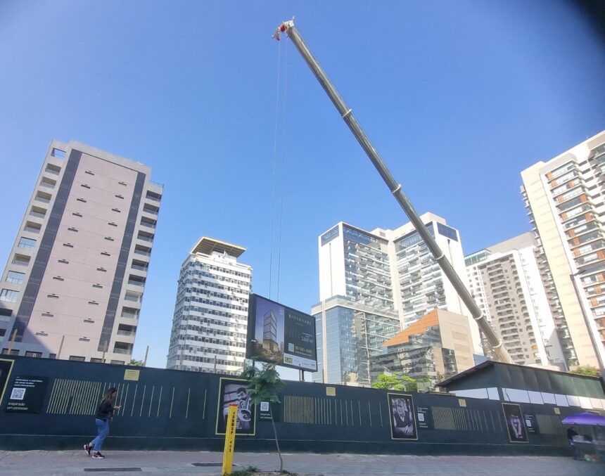 para-moradores-de-pinheiros-e-itaim-bibi,-verticalizacao-traz-desafios-no-transito-e-planejamento