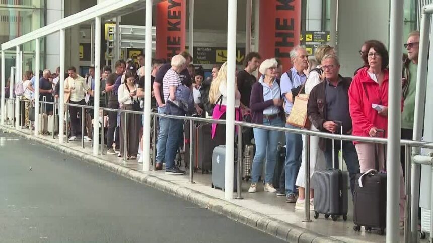 fortes-chuvas-paralisam-aeroporto-na-ilha-turistica-de-maiorca,-na-espanha