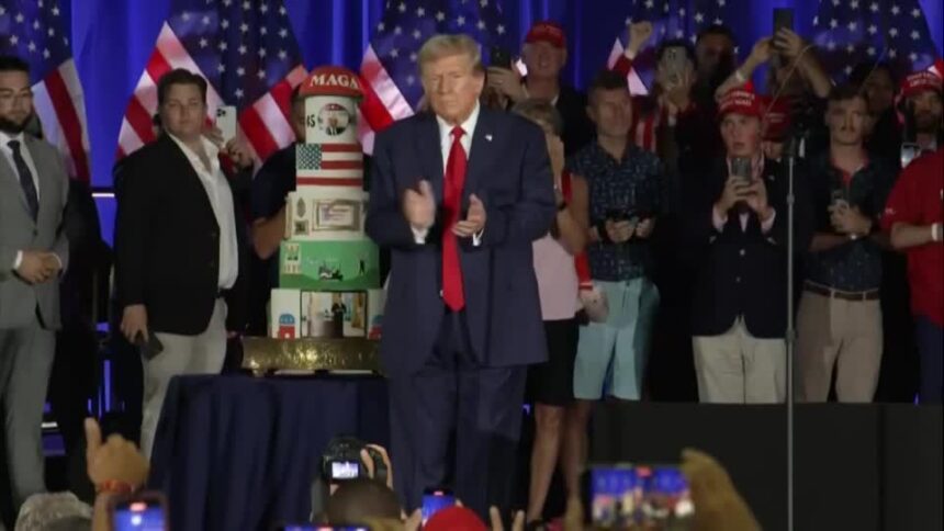 trump-comemora-aniversario-em-comicio-na-florida