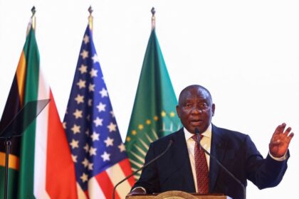 ramaphosa-e-reeleito-presidente-da-africa-do-sul-apos-coalizao-chegar-a-acordo