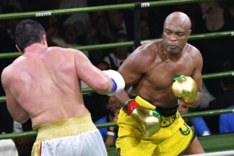 luta-de-boxe-entre-anderson-silva-e-chael-sonnen-termina-empatada