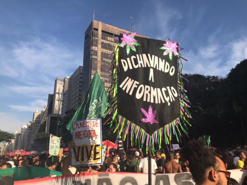 marcha-da-maconha-ocupa-a-avenida-paulista-neste-domingo