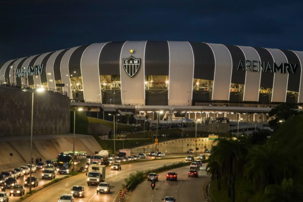 atletico-mg-e-fortaleza-duelam-na-arena-mrv-para-colar-no-g6-do-brasileiro