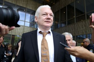 “nao-havia-nada-a-ganhar-com-sua-prisao”,-diz-premie-da-australia-sobre-assange