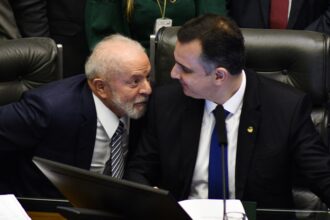 ‘quando-eu-preciso,-vou-no-pacheco’,-afirma-lula-em-mg,-em-elogio-ao-presidente-do-senado