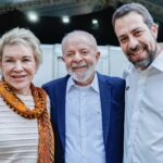 lula-divide-palco-com-boulos-em-sao-paulo,-mas-evita-declarar-apoio-apos-multa