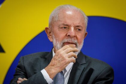 lula-viaja-nesta-segunda-(8)-para-participar-da-cupula-do-mercosul,-no-paraguai