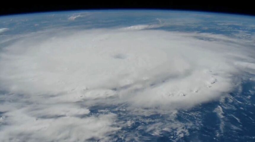 beryl-perde-forca-e-se-torna-depressao-tropical,-diz-centro-de-furacoes