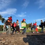 caravana-com-cerca-de-1.500-imigrantes-segue-para-a-fronteira-entre-mexico-e-eua