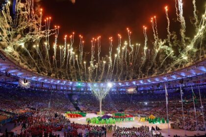 como-foi-a-cerimonia-de-abertura-dos-jogos-olimpicos-rio-2016-no-brasil?-relembre-com-video