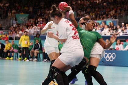 olimpiada:-brasil-sofre-virada-e-perde-para-a-hungria-no-handebol-feminino