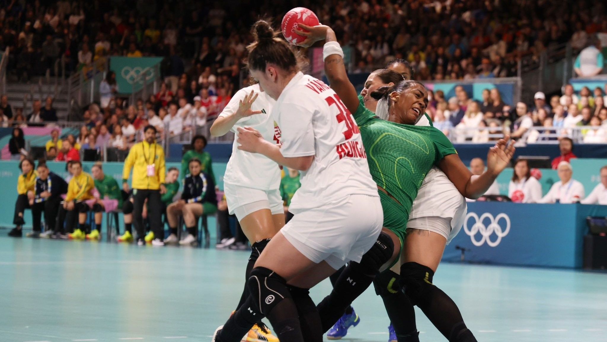 olimpiada:-brasil-sofre-virada-e-perde-para-a-hungria-no-handebol-feminino