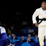 paris-2024:-rafaela-silva-domina-georgiana-e-esta-na-semifinal