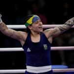 boxe:-bia-ferreira-estreia-em-paris-2024-com-vitoria-contra-americana-e-avanca-para-quartas-de-final