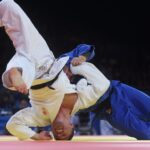 paris-2024:-rafael-macedo-vence-e-vai-a-luta-pelo-bronze-no-judo