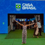 campea-olimpica-faz-sucesso-com-clinica-de-volei-na-casa-brasil,-em-paris