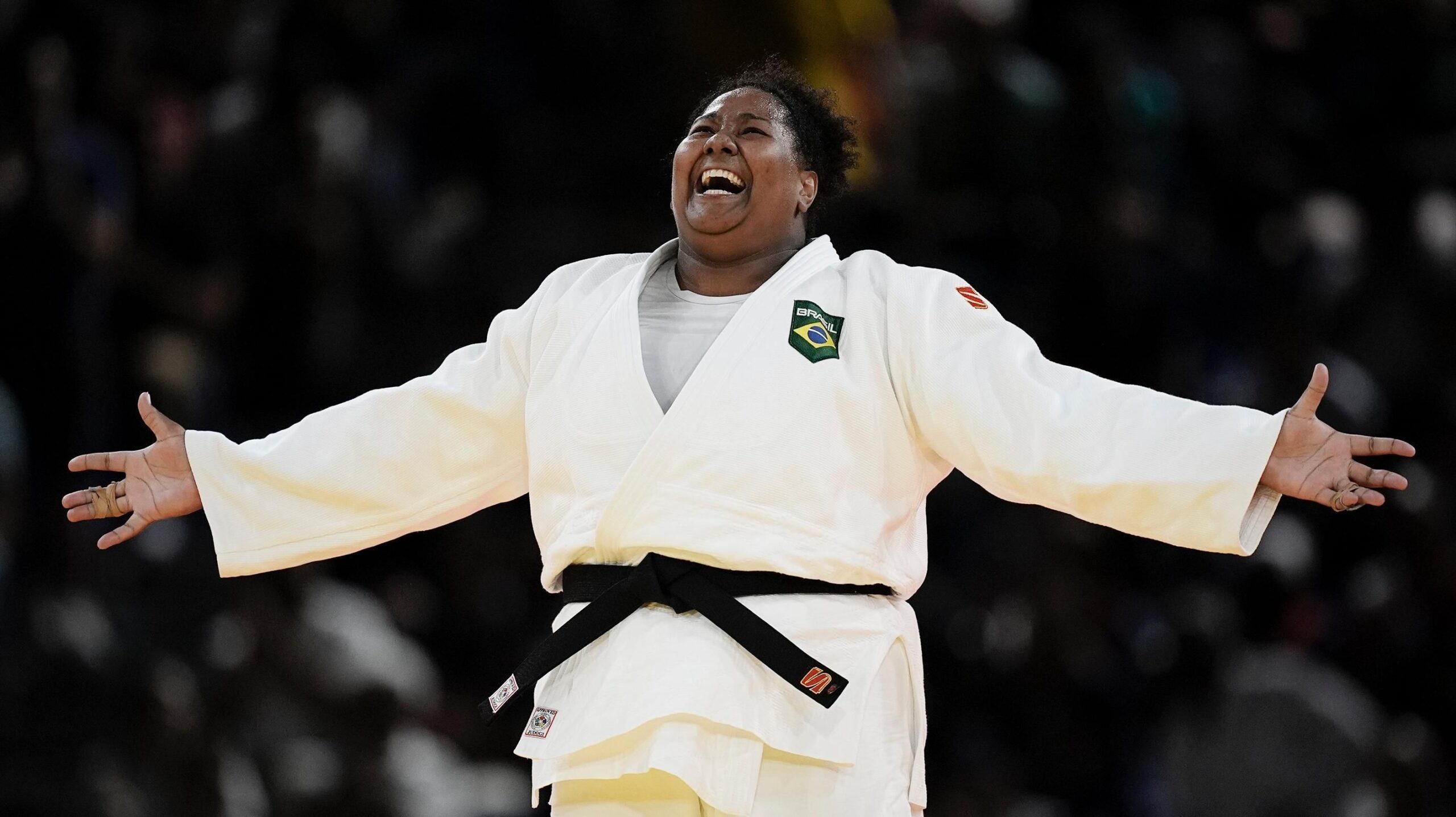 beatriz-souza-vence-final-do-judo-e-garante-1o-ouro-do-brasil