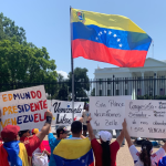 venezuelanos-protestam-em-frente-a-casa-branca-contra-maduro