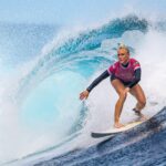 olimpiada:-tatiana-weston-webb-bate-costarriquenha-e-vai-a-final-do-surfe-feminino