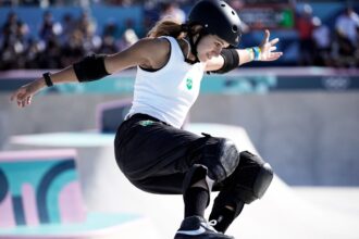 paris-2024:-dora-varella-termina-final-do-skate-street-na-quarta-posicao