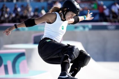 paris-2024:-dora-varella-termina-final-do-skate-street-na-quarta-posicao