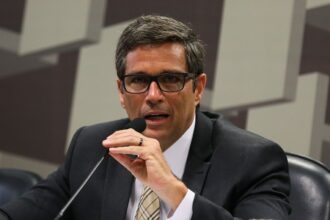 campos-neto-diz-que-banco-central-tera-que-continuar-agindo-para-trazer-inflacao-para-meta