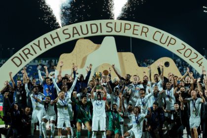 falha-de-bento-e-gol-de-malcom;-al-hilal-conquista-supercopa-saudita