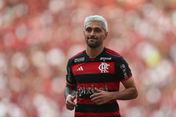 arrascaeta-deixa-classico-chorando-e-aumenta-drama-de-lesionados-do-flamengo