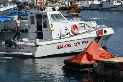 naufragio-de-iate:-bombeiros-retiram-quinto-corpo-dos-destrocos