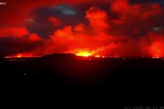 vulcao-despeja-lava-em-segundo-dia-consecutivo-de-erupcao-na-islandia