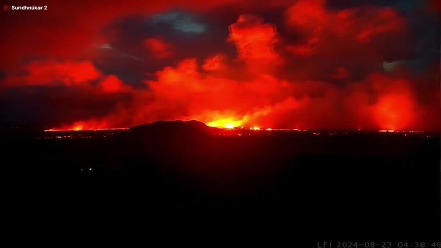 vulcao-despeja-lava-em-segundo-dia-consecutivo-de-erupcao-na-islandia