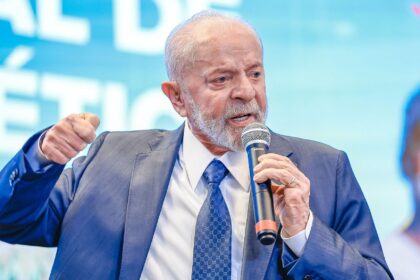 americo-martins:-lula-deveria-adotar-postura-mais-critica-com-lideres-autoritarios