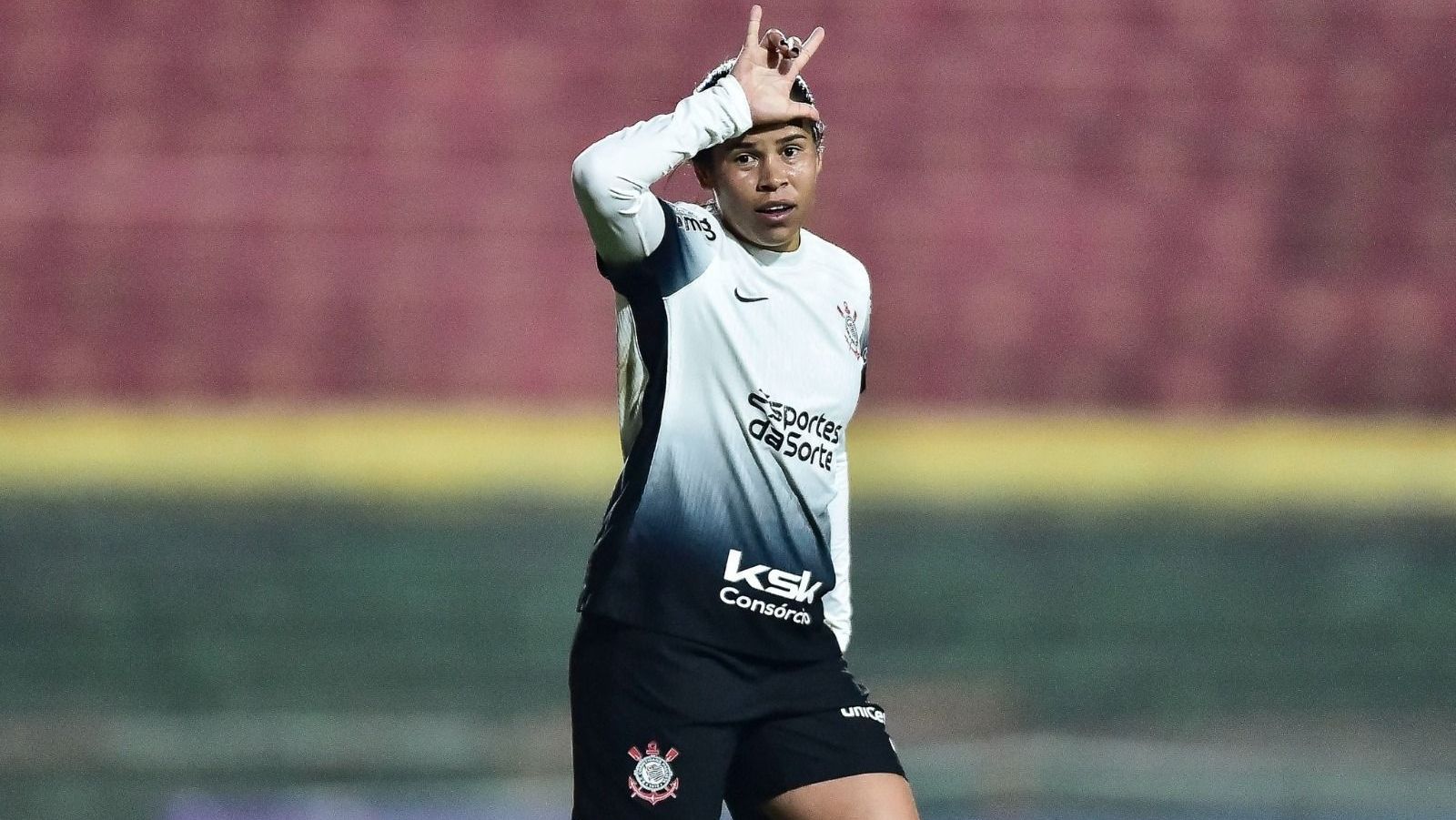 corinthians-elimina-red-bull-bragantino-e-avanca-a-semifinal-do-brasileirao-feminino