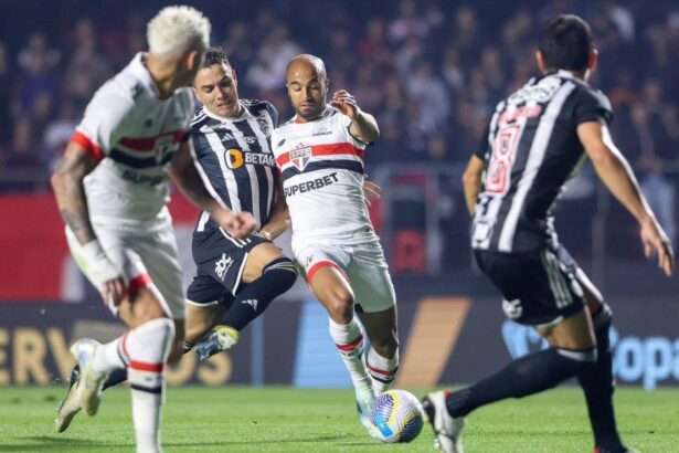 em-morumbis-de-luto,-atletico-mg-surpreende-sao-paulo-pela-copa-do-brasil