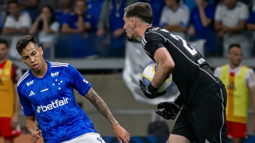 um-a-mais-e-penalti-perdido:-cruzeiro-empata-com-inter-e-ve-pressao-aumentar