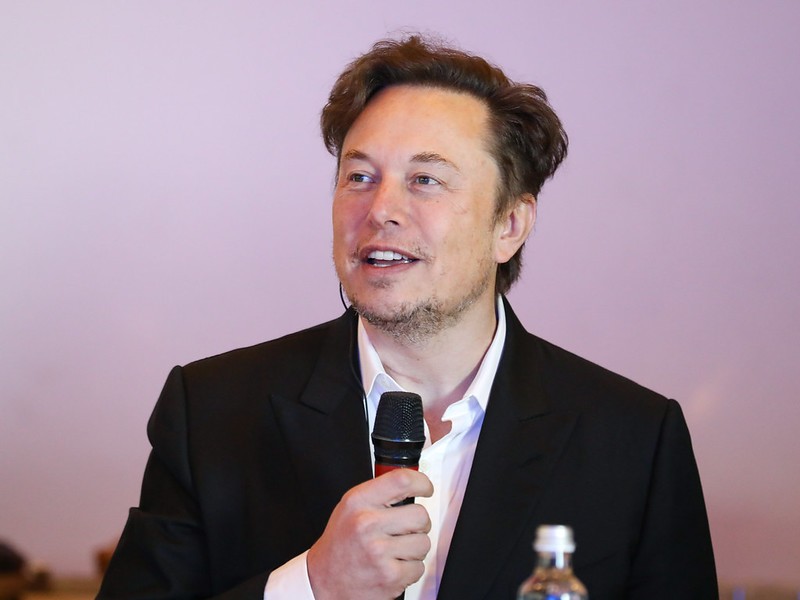 elon-musk-detem-44,6%-do-mercado-de-internet-via-satelite-no-brasil