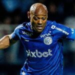 vagner-love-abandona-entrevista,-discute-com-torcedores-do-avai-e-cai-no-choro