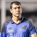 carille-aponta-gramado-como-culpado-pela-ma-atuacao-do-santos-contra-o-brusque