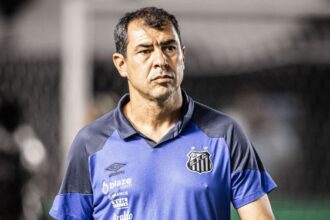 carille-aponta-gramado-como-culpado-pela-ma-atuacao-do-santos-contra-o-brusque